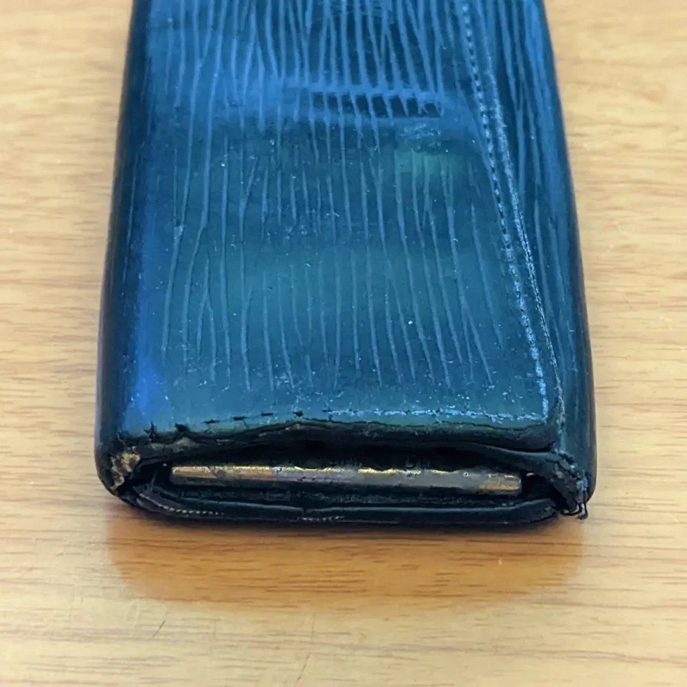 Louis Vuitton Epi Key Holder/Wallet #1068💥PRICE DROP💥
